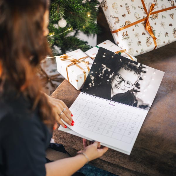 Nástěnný dvoudílný fotokalendář 2026