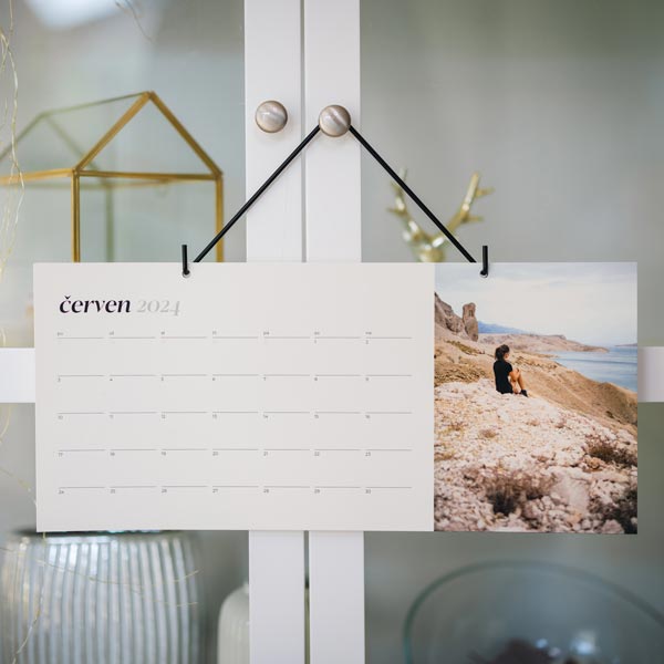 Moderní nástěnný fotokalendář 2026