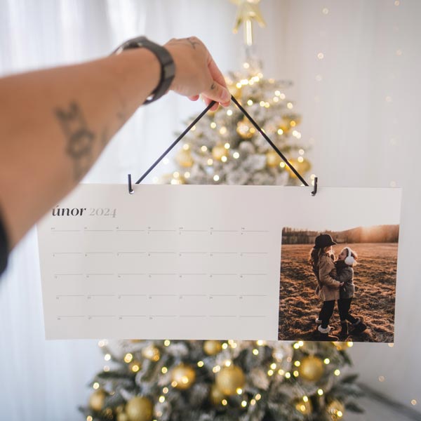 Moderní nástěnný fotokalendář 2026