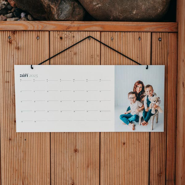 Moderní nástěnný fotokalendář 2026