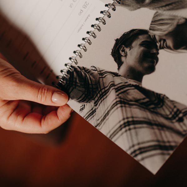 Stolní týdenní fotokalendář 2026