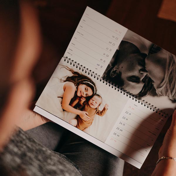 Stolní týdenní fotokalendář 2026