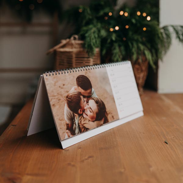 Stolní týdenní fotokalendář 2026